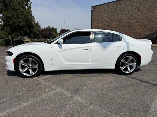 2015 Dodge Charger SXT