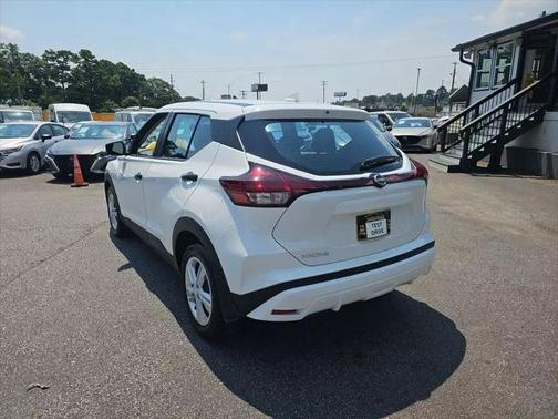 2024 Nissan Kicks S