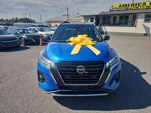 2024 Nissan Kicks SR