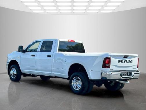 Bright White Clearcoat 2026 RAM 3500 Tradesman
