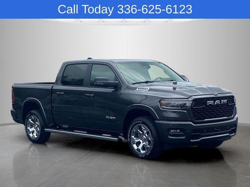 Granite Crystal Clearcoat Metallic 2026 RAM 1500 Big Horn/Lone Star