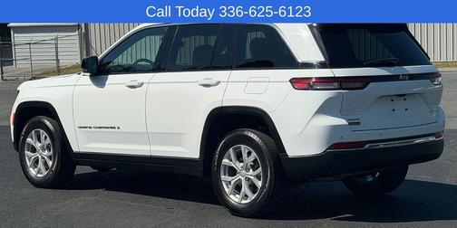 Bright White Clearcoat 2023 Jeep Grand Cherokee Limited