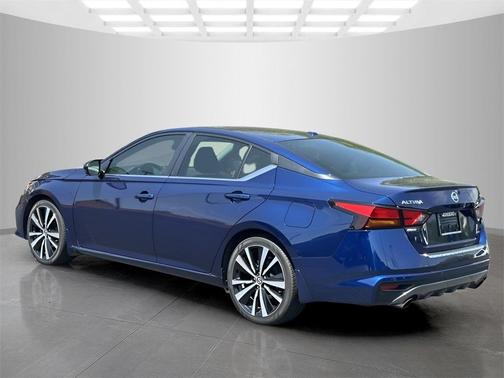 2022 Nissan Altima 2.0 SR