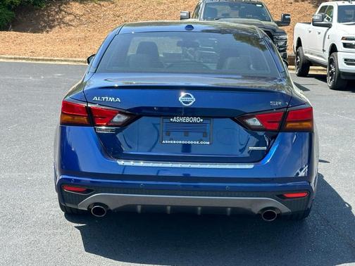 2022 Nissan Altima 2.0 SR