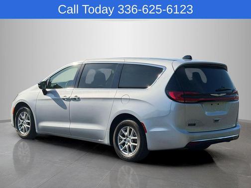 Silver Mist Clearcoat 2024 Chrysler Pacifica Touring-L