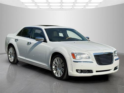 2013 Chrysler 300C Base