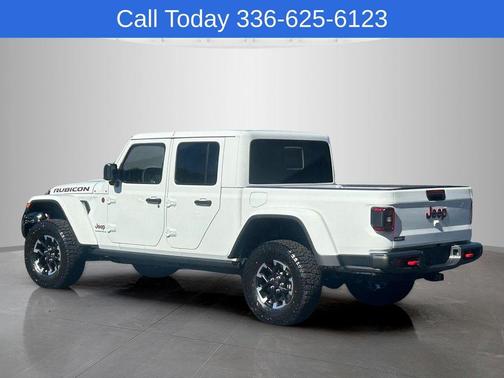 Bright White Clearcoat 2026 Jeep Gladiator Rubicon