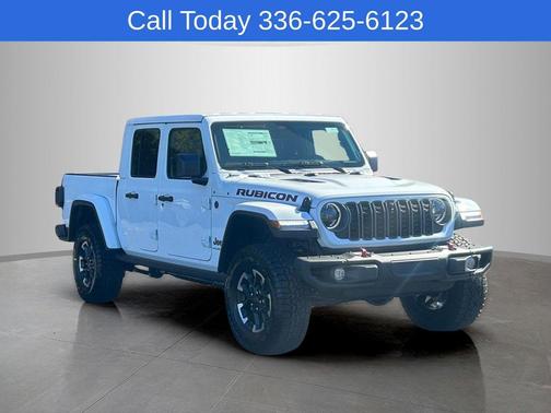 Bright White Clearcoat 2026 Jeep Gladiator Rubicon