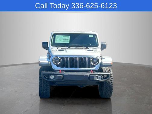 Bright White Clearcoat 2026 Jeep Gladiator Rubicon