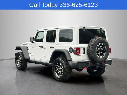 Bright White Clearcoat 2025 Jeep Wrangler Rubicon