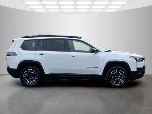 2026 Jeep Cherokee LAREDO/LIMITED