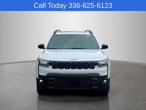Bright White Clearcoat 2026 Jeep Cherokee LAREDO/LIMITED