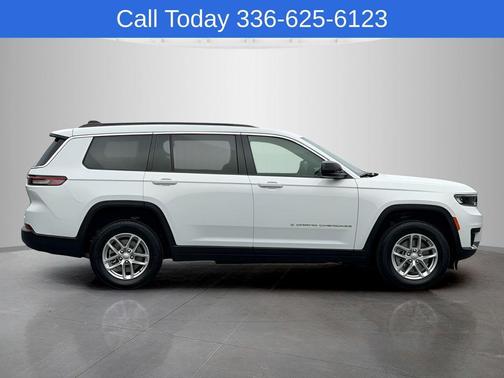 Bright White Clearcoat 2026 Jeep Grand Cherokee L Laredo
