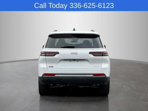 Bright White Clearcoat 2026 Jeep Grand Cherokee L Laredo