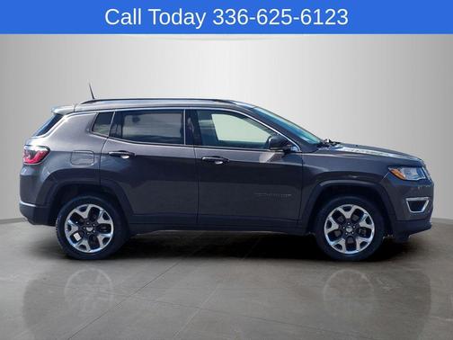 Granite Crystal Clearcoat Metallic 2019 Jeep Compass Limited