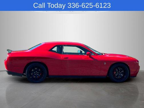 Redline Red Tricoat Pearl 2016 Dodge Challenger SRT Hellcat