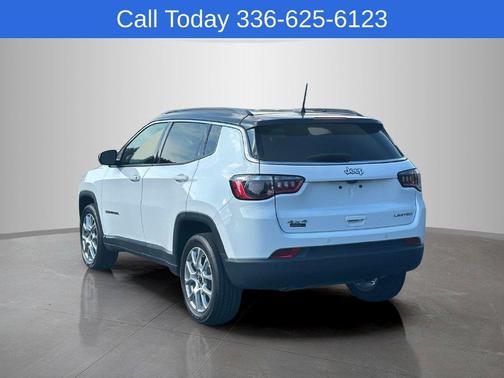 Bright White Clearcoat 2025 Jeep Compass Limited