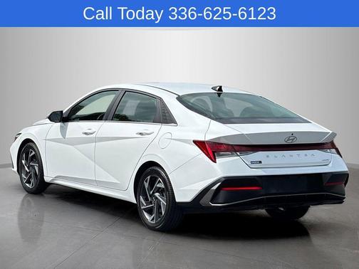 White 2025 Hyundai ELANTRA Limited