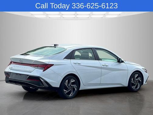 White 2025 Hyundai ELANTRA Limited