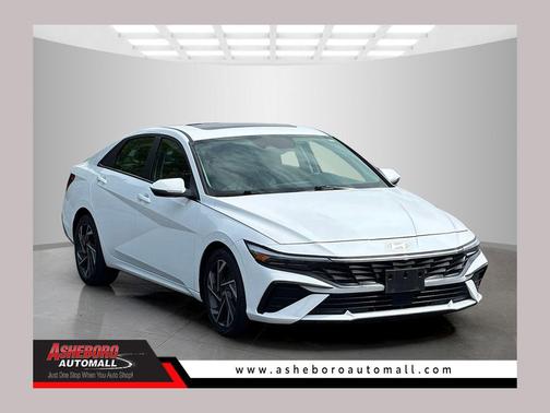 White 2025 Hyundai ELANTRA Limited