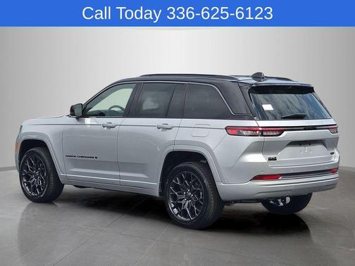 Silver Zynith 2026 Jeep Grand Cherokee Summit