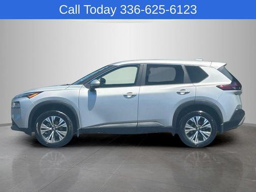Brilliant Silver Metallic 2023 Nissan Rogue SV