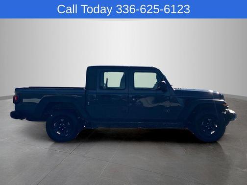Anvil Clearcoat 2026 Jeep Gladiator Sport