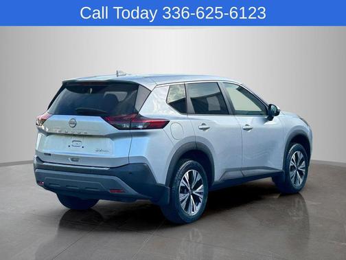 Brilliant Silver Metallic 2022 Nissan Rogue SV