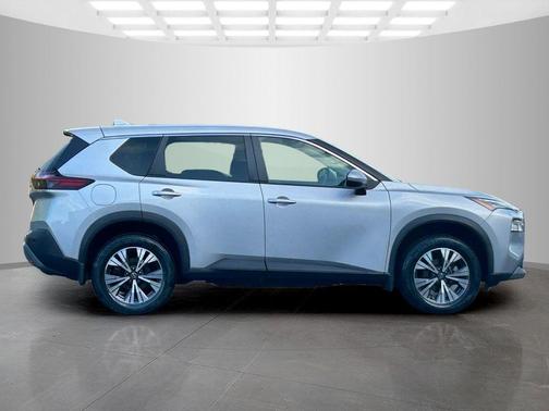 Brilliant Silver Metallic 2022 Nissan Rogue SV