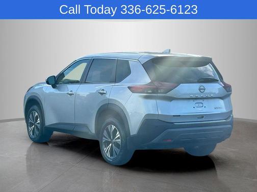 Brilliant Silver Metallic 2022 Nissan Rogue SV