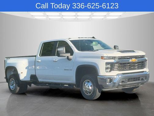 Summit White 2025 Chevrolet Silverado 3500 LT