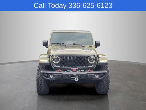 41 2025 Jeep Wrangler Rubicon