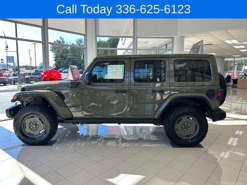 41 2025 Jeep Wrangler 4xe Sport