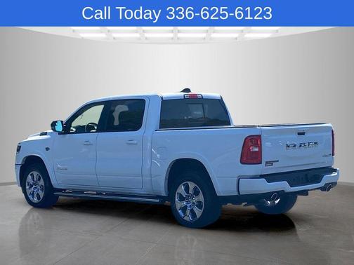 Bright White Clearcoat 2026 RAM 1500 Big Horn/Lone Star