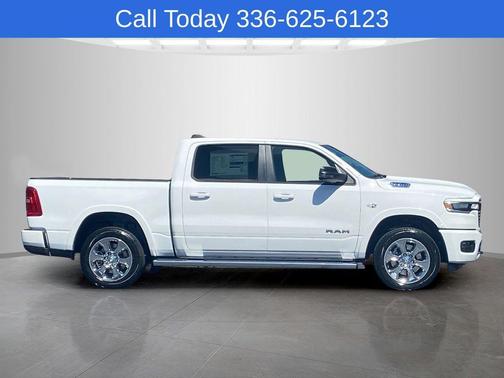 Bright White Clearcoat 2026 RAM 1500 Big Horn/Lone Star