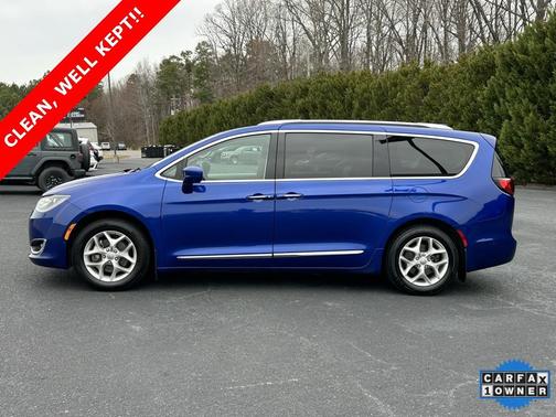 2019 Chrysler Pacifica Touring-L