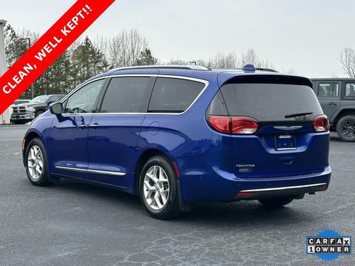 2019 Chrysler Pacifica Touring-L