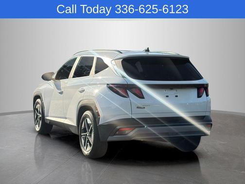 White Pearl 2025 Hyundai TUCSON SEL