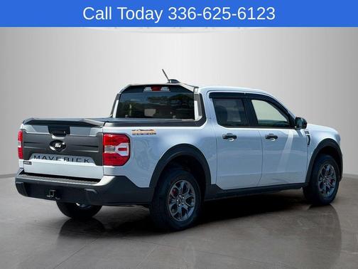 White Metallic 2025 Ford Maverick XLT