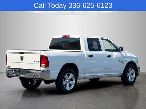 Bright White Clearcoat 2024 RAM 1500 Classic Tradesman