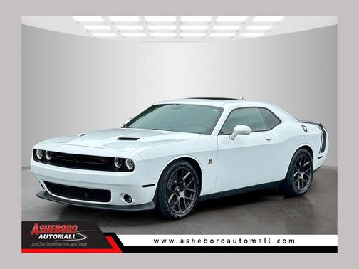 Bright White Clearcoat 2016 Dodge Challenger R/T Scat Pack