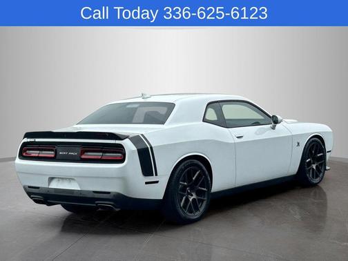 Bright White Clearcoat 2016 Dodge Challenger R/T Scat Pack