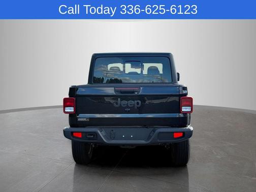 Black Clearcoat 2025 Jeep Gladiator Sport