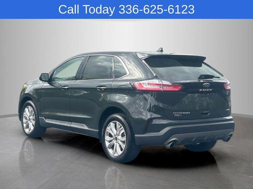 Green Metallic 2023 Ford Edge Titanium