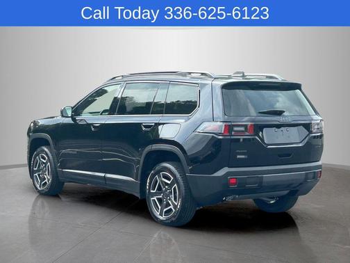 Diamond Black 2026 Jeep Cherokee LAREDO/LIMITED