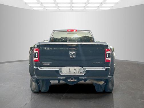 Diamond Black 2021 RAM 3500 Big Horn