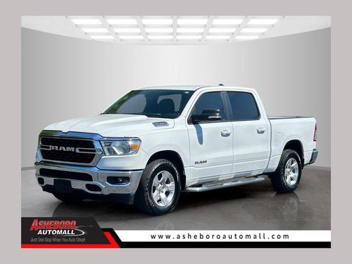 Bright White Clearcoat 2022 RAM 1500 Big Horn