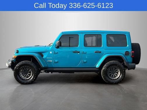 Bikini Pearlcoat 2019 Jeep Wrangler Unlimited Sahara