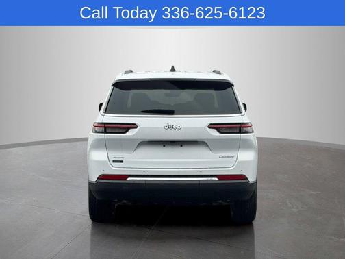 Bright White Clearcoat 2026 Jeep Grand Cherokee L Laredo