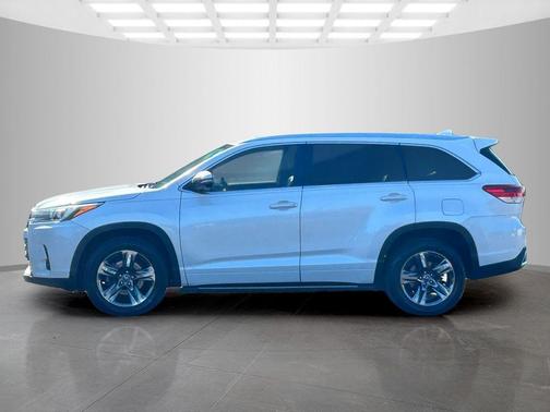 2018 Toyota Highlander 
